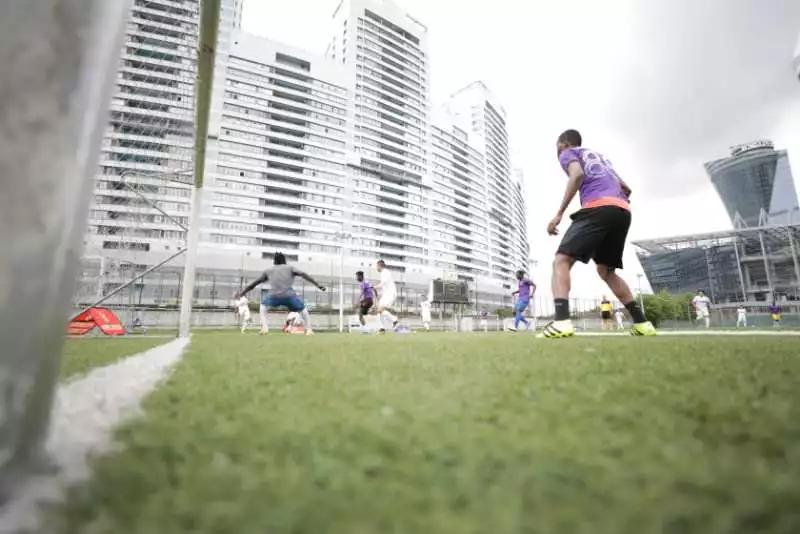 涓縿鍙嬭皧涓嶅彉涓囧彜闀块潚,涓嫃鍙嬭皧涓囧彜闀块潚瑙嗛