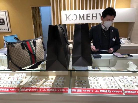 5000买的二手奢侈品包能卖多少钱,二手奢侈品店包是真的吗