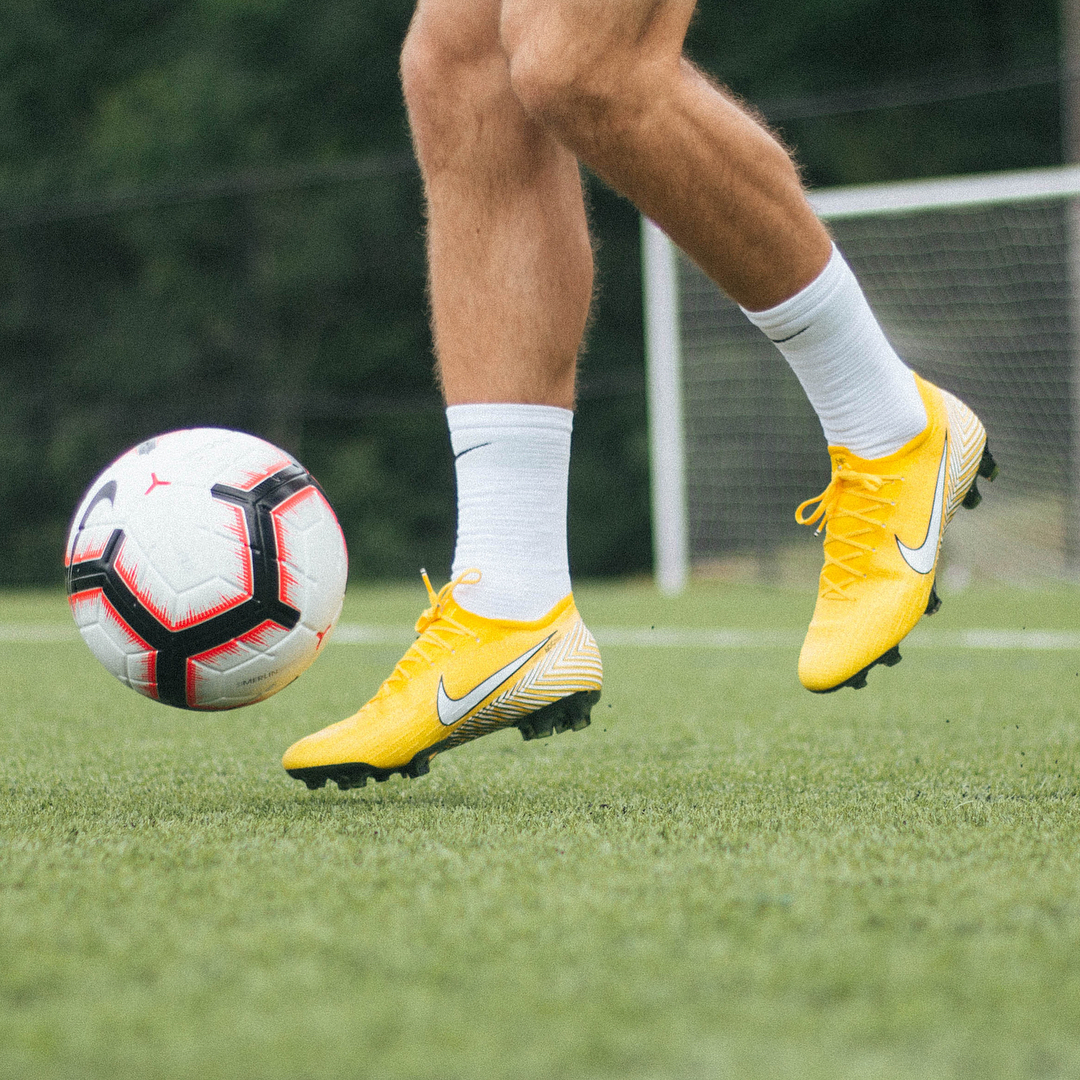 enjoyz足球鞋,看足球鞋就怦然心动