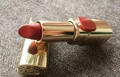 什么口红显白黄黑皮可入,黄皮妹子口红品牌