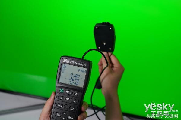 海信限量版电视世界杯,你好色彩展