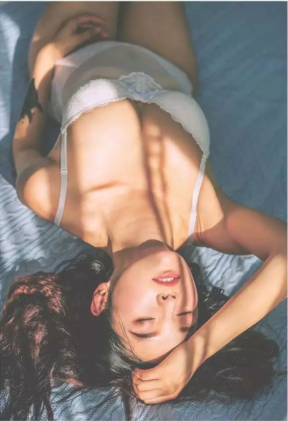 自己用手机拍写真怎么拍出高级感,摄影技巧如何拍摄高质量数码照