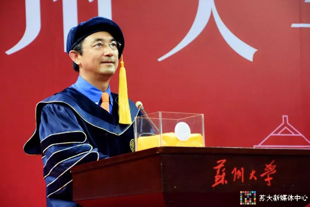 泪目学校演讲,泪目演讲的背后