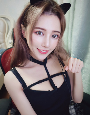 丸子带球去俄罗斯看世界杯，变身足球宝贝？网友：好大好大