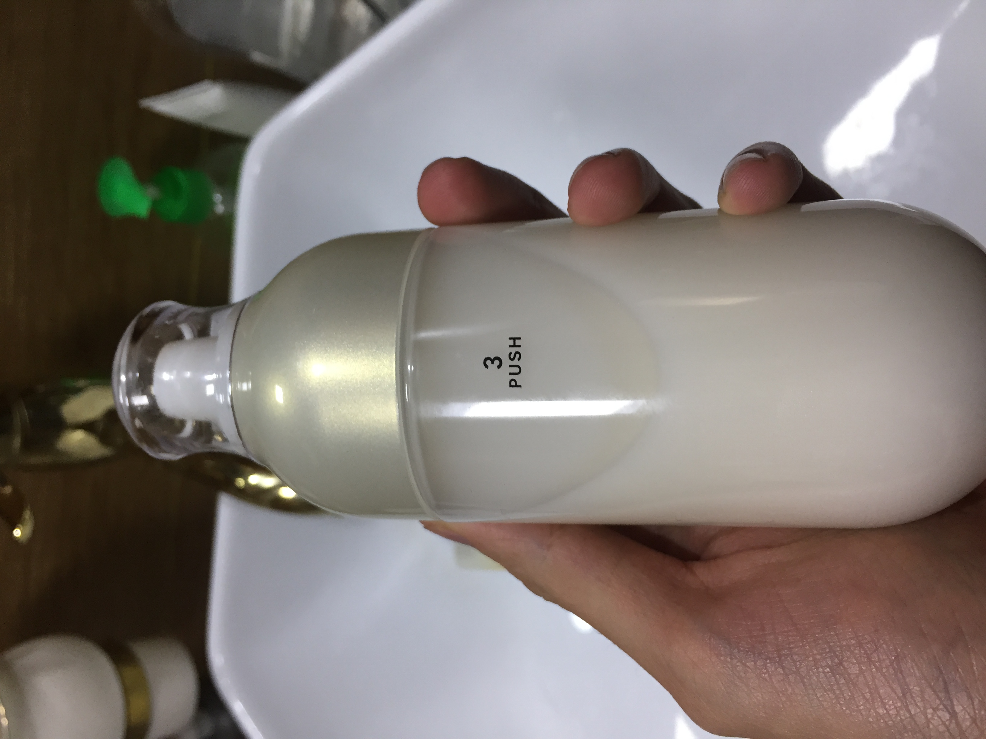 茵芙莎自律乳怎么选,茵芙纱敏感肌乳液