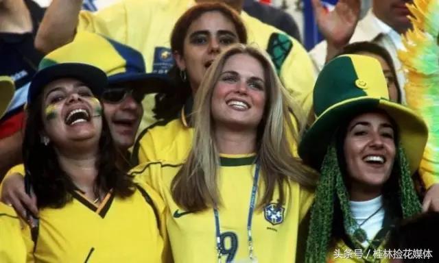 关于足球的爱情：贝克汉姆和维多利亚这对“天作之合”