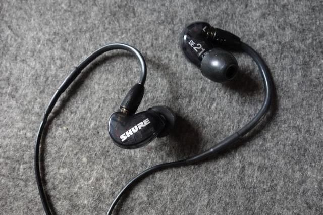 舒尔se215耳塞 (舒尔se215怎么测评)