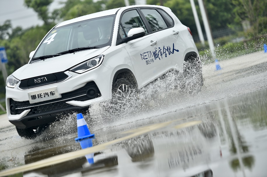 哪吒汽车云店合伙人计划,哪吒汽车合伙人