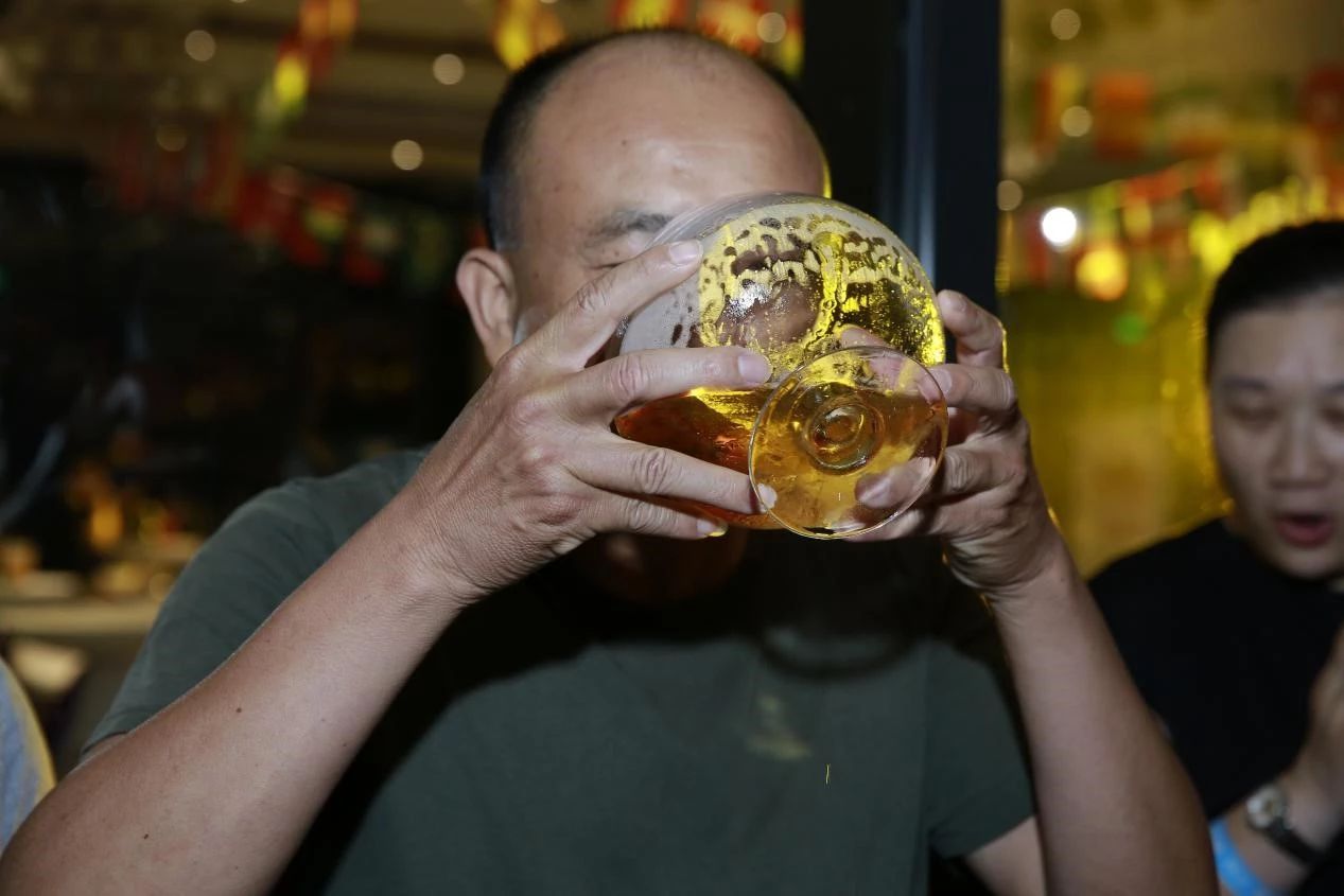 世界杯期间，晚上是足球的狂欢，白天的时间应该留给家人和汽车