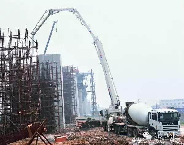 泵送混凝土怎样防止堵管,泵送堵管解决方法