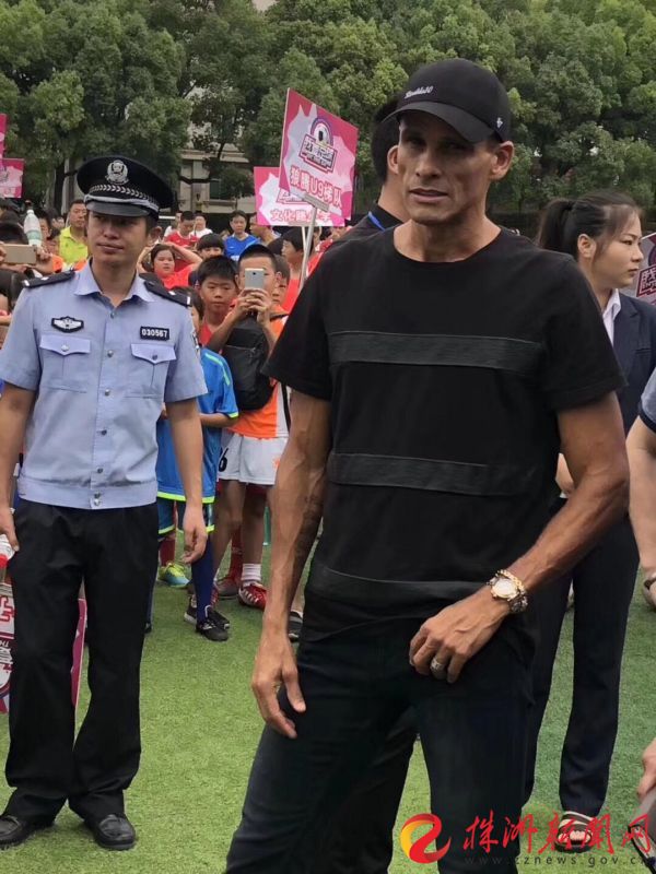 閲岀摝灏斿韪㈢悆,閲岀摝灏斿瓒崇悆姣旇禌