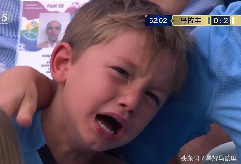 世界杯门将失误名场面,格里兹曼乌拉圭门将脱手