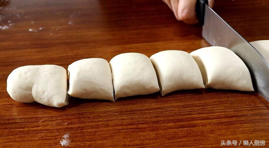 包大包子捏褶的方法,豆包做法视频捏褶子