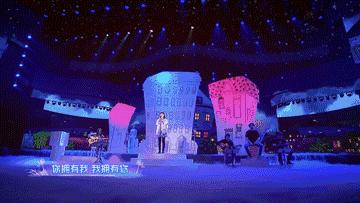 后期菌来带你看看紧张、弱不禁风、表里不一的跨界歌手长什么样