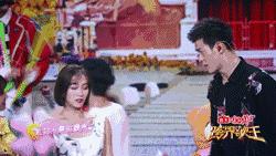 后期菌来带你看看紧张、弱不禁风、表里不一的跨界歌手长什么样