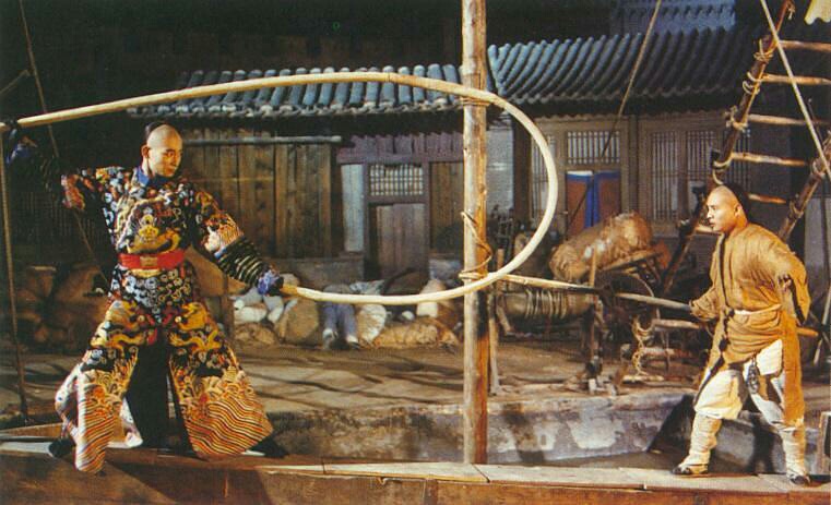 李连杰在赵文卓演反派的这部古装动作片里，搞笑天赋不输张卫健！