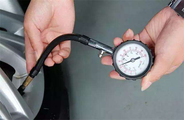 轮胎扎钉可以只换一条吗,轮胎扎钉能走保险吗