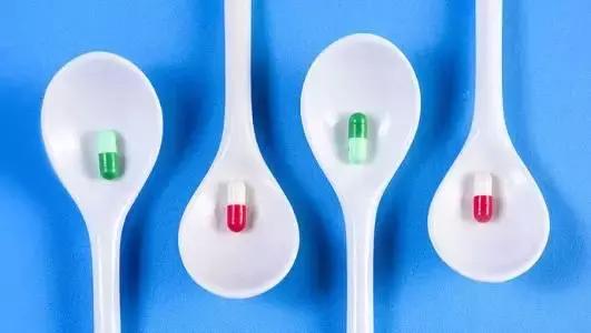 小孩在美国医院喝了杯奶,孩子喝饮料进急诊室