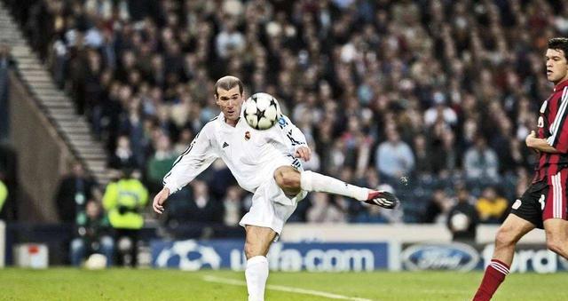 足球最佳阵容梅西c位出场,足球史上最强11人阵容c罗