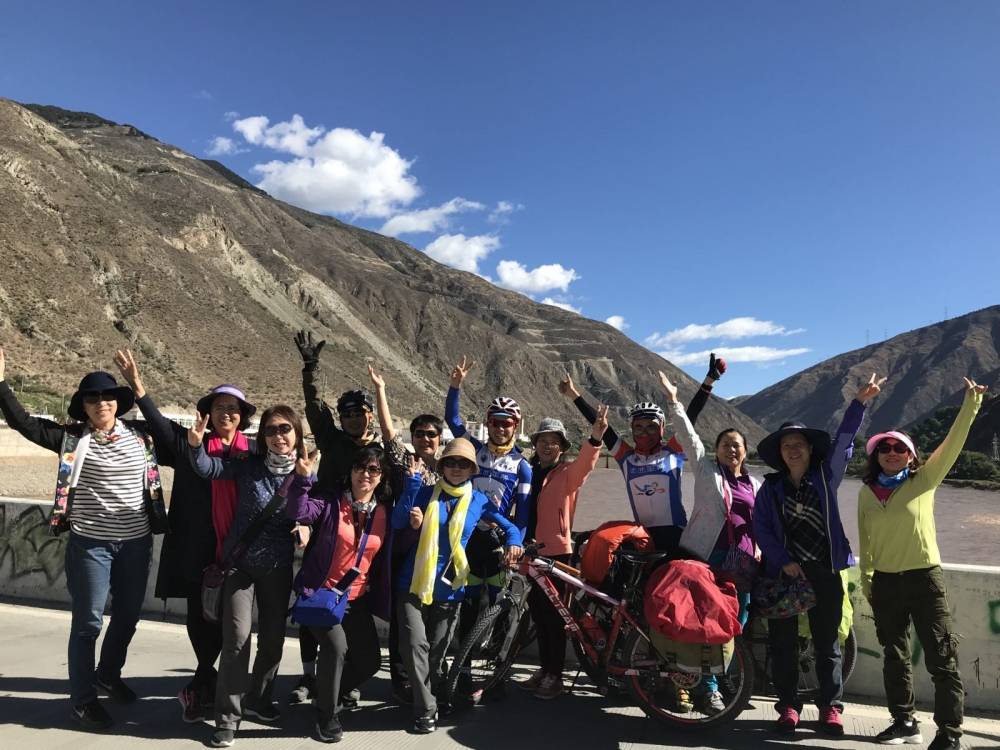 康巴兄弟自驾游路线,康巴兄弟连雪梅