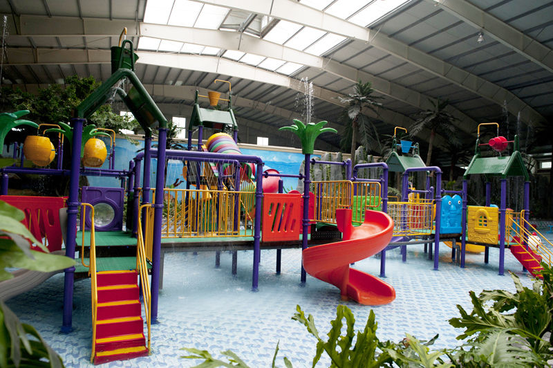 北京运河苑温泉水世界，好似闹市中的“瑶池仙境”，乐在水世界