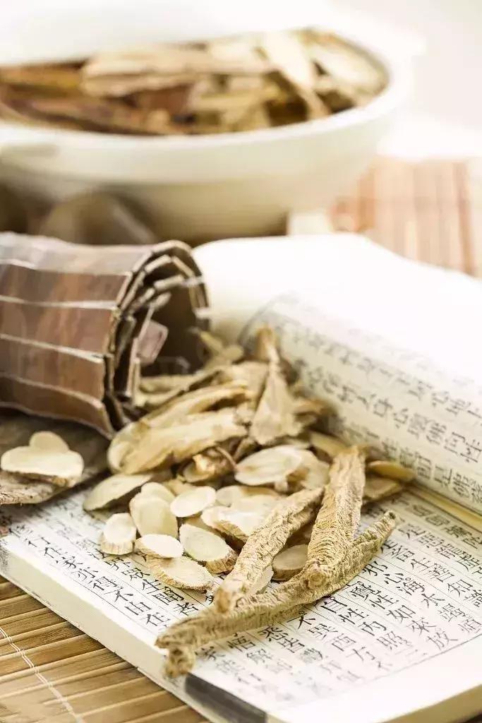 熬夜中医教你熬夜后如何保养,老中医教你熬夜如何快速恢复