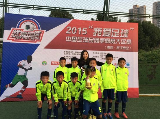 黄西调侃国足刺痛视频,黄西谈中国足球员