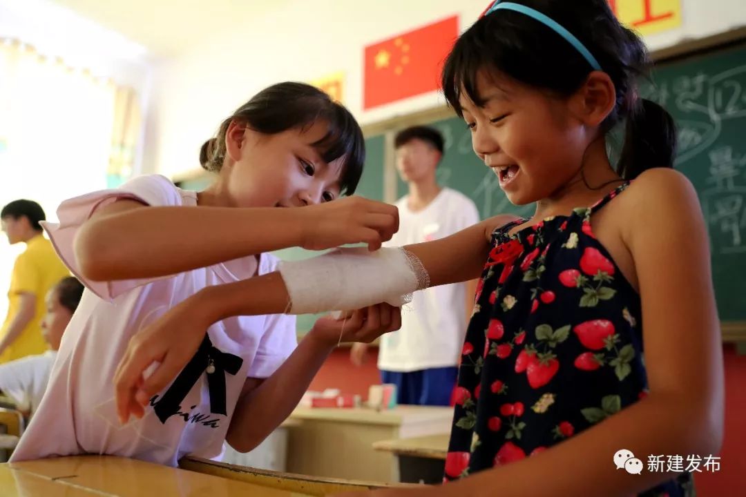 用实践之光点亮留守儿童梦想！松湖镇和平小学里这一个礼拜热闹极啦！