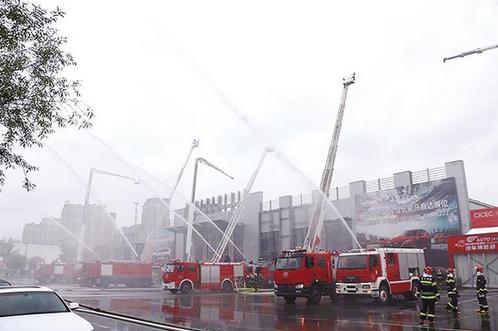 消防安全体验馆模拟灭火,长春消防冰面救援实地演练