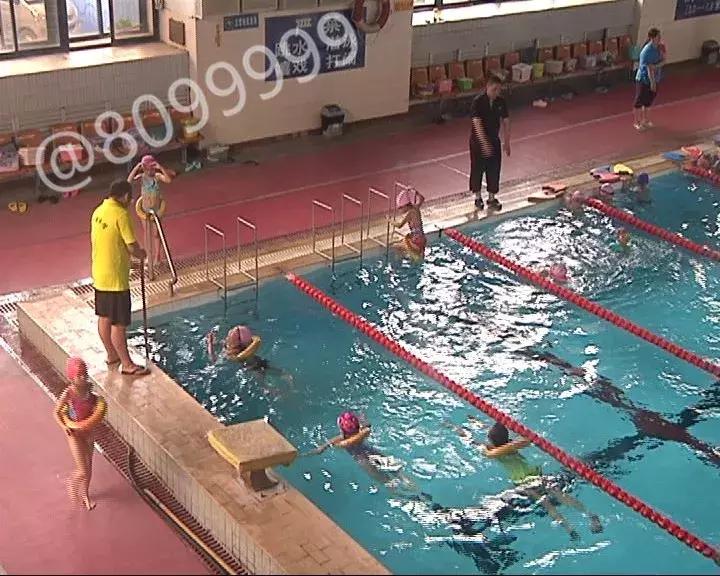 异性更衣室孩子别乱入！