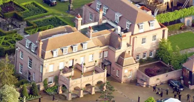 梅西c罗欧冠别墅,梅西内马尔c罗豪宅