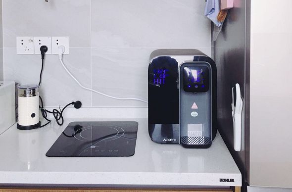 每天8杯水喝到眼瞎,每天8杯水皮肤会怎么样