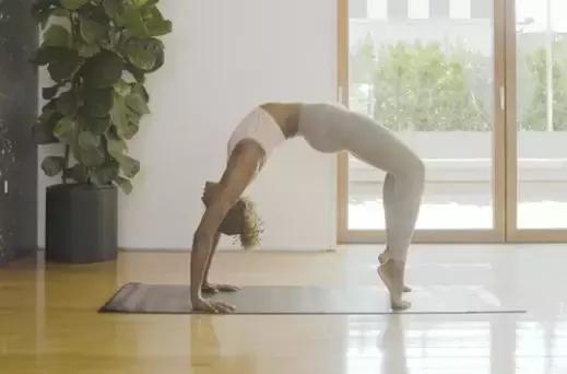 瘦腿拉筋板初级怎么练,正确拉筋方法一周瘦15斤