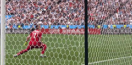 法国队身价过亿的两个人,法国队球员老婆