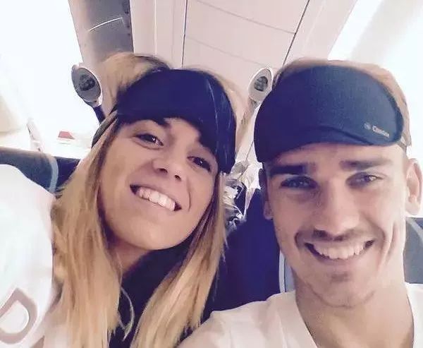 法国队身价过亿的两个人,法国队球员老婆