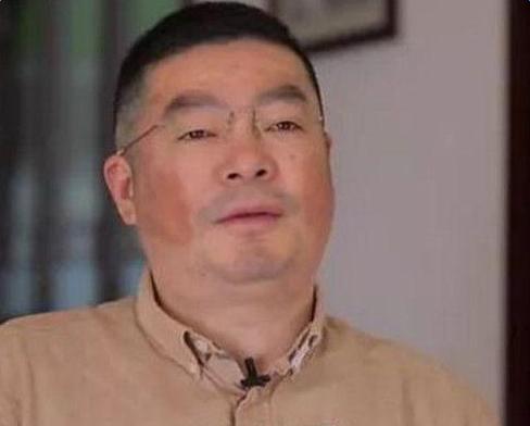 我不是药神催泪央视评论,我不是药神引发热议的图片