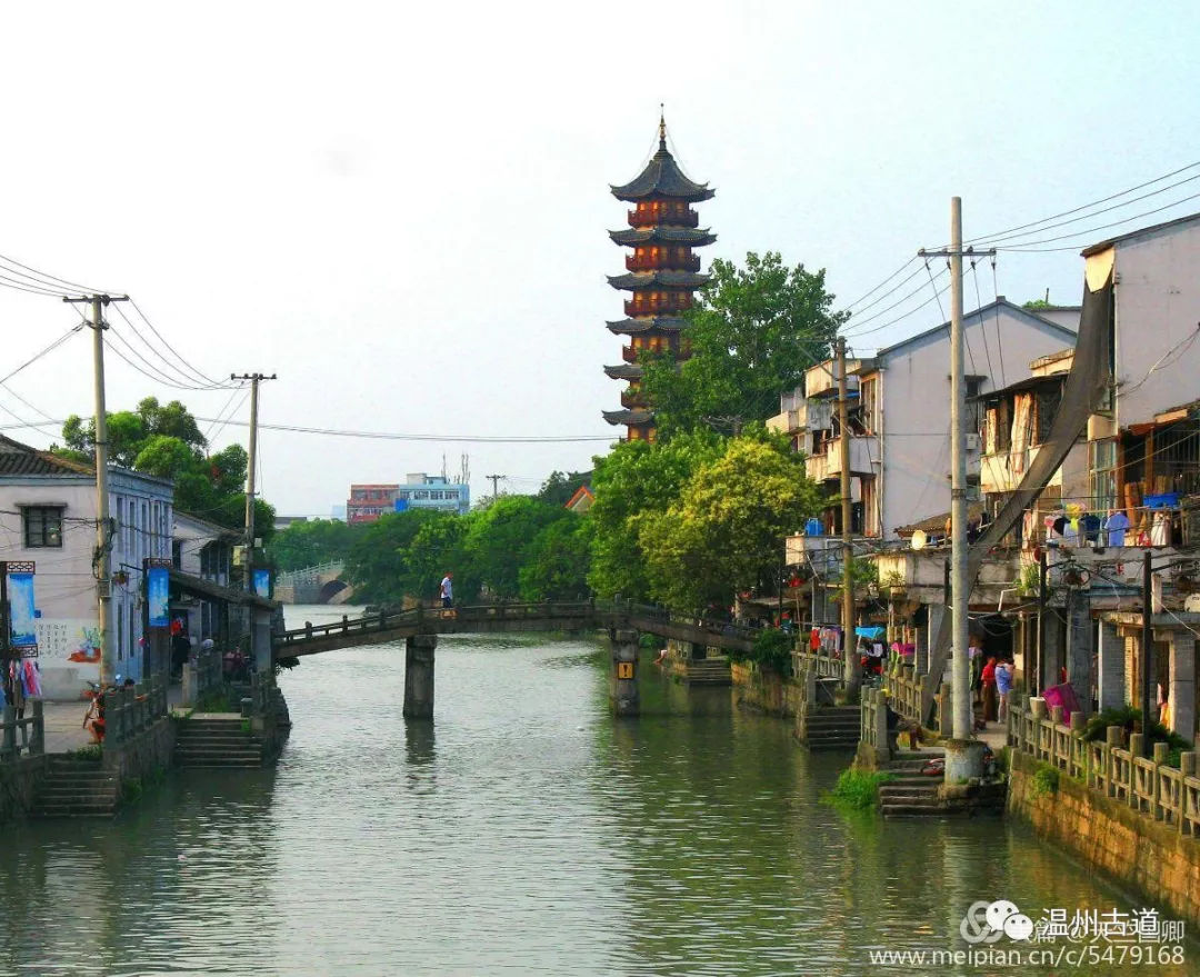 南白象塔全景图,南白象公园