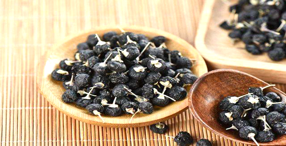 葡萄籽胶囊可以和鱼油一起吃吗,鱼油和葡萄籽胶囊哪个好