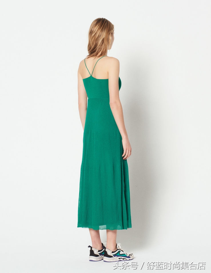 雪莉少女感吊带红裙,雪莉怎么放飞自己