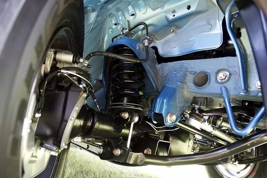 新吉姆尼与老吉姆尼驾驶感受对比,铃木吉姆尼为什么这么多人喜欢