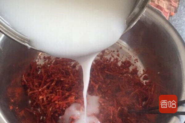 自制韩国泡菜家常做法,韩国泡菜腌葱的制作方法