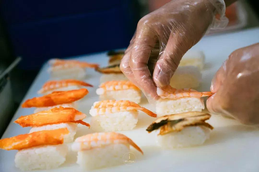 现在最火的网红寿司专门店,最近很火的网红寿司店