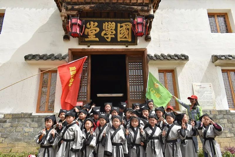 武汉暑假免费夏令营水上,暑假夏令营武汉市