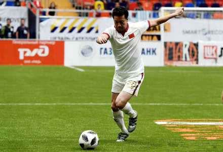 董路足球生涯5佳球,中国传奇杯夺冠