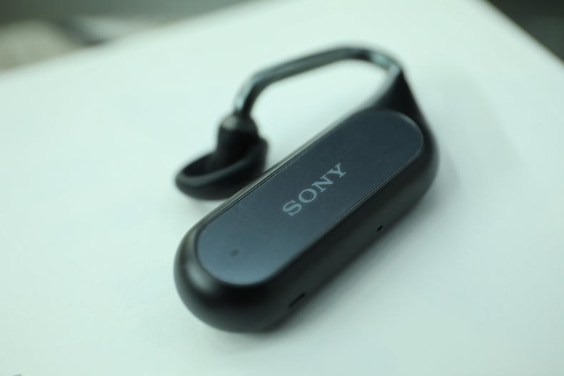 「小蟹寻声」索尼耳机的新尝试，“双重聆听”是一种怎样的体验？