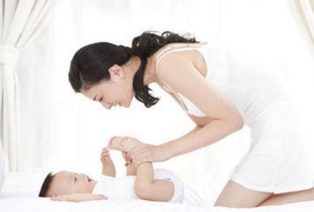 宝宝总是爱出冷汗,宝宝爱出虚汗是脾胃不好吗