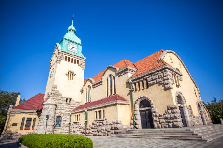 青岛属于一个什么样的城市,青岛是个怎么样的城市