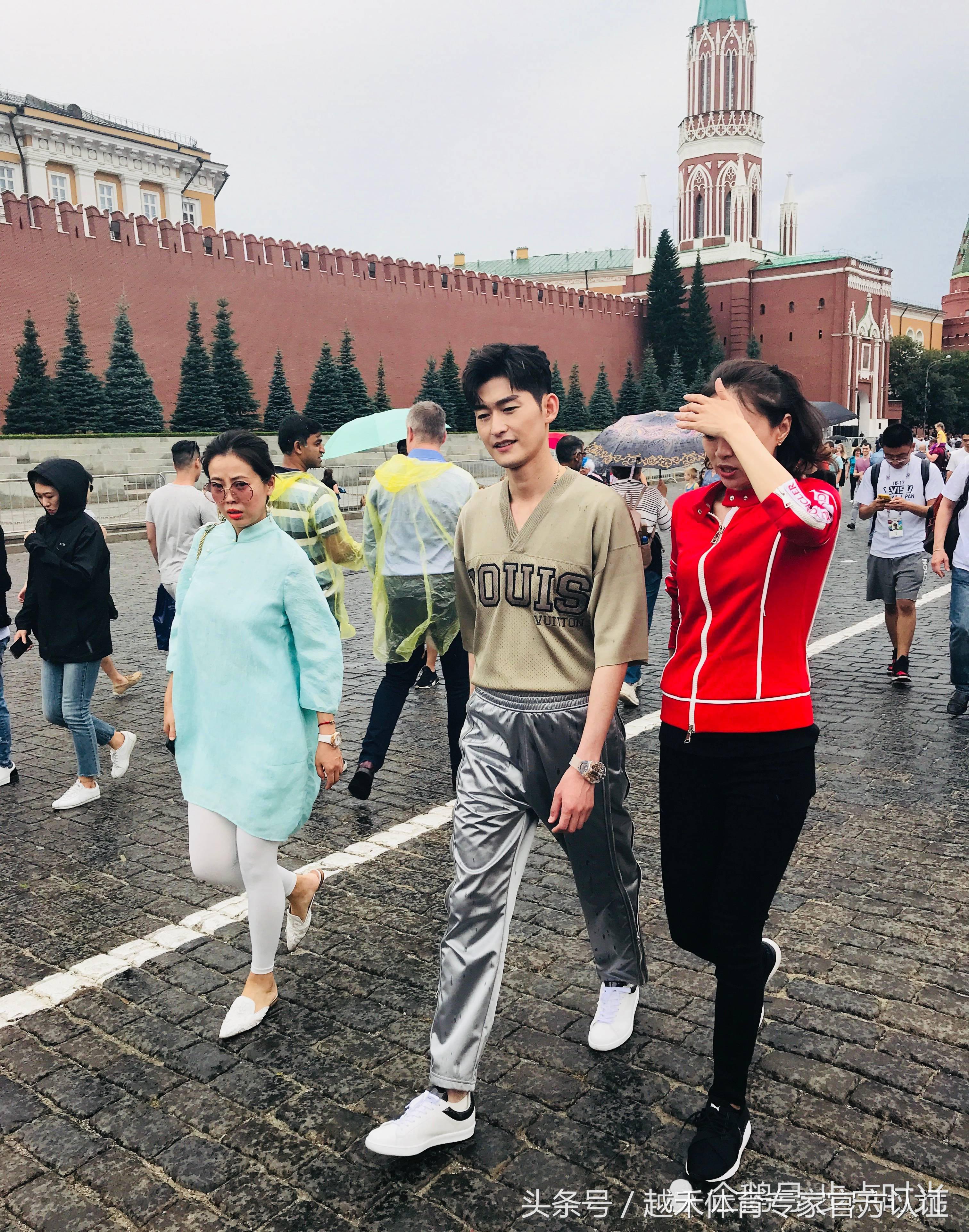 张翰俄罗斯比赛,世界杯俄罗斯街头采访中国