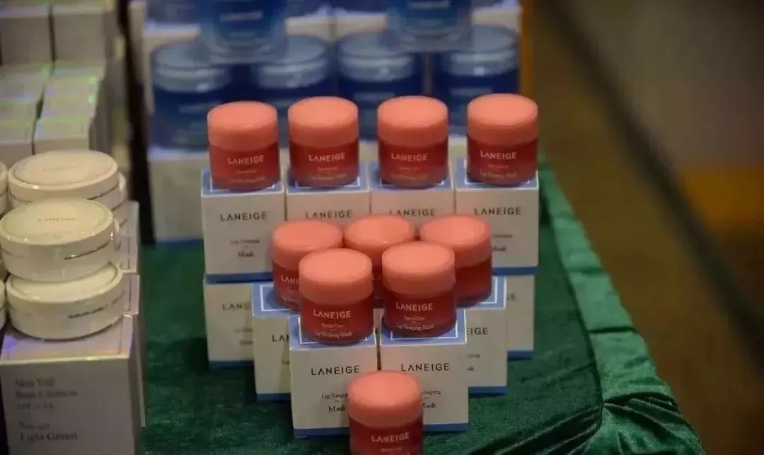香港海关查获一批假冒进口护肤品,香港多家药店被查假药
