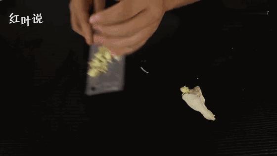 手上长水泡非常痒别抓这样处理,手上起小水泡看哪个科